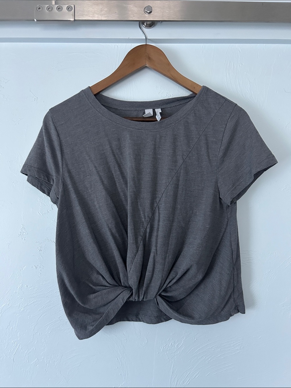 Zella Gray Twist-Knot Crop Tee